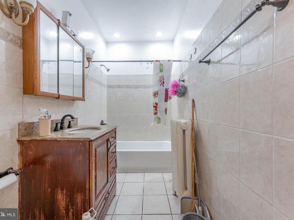 36 E Washington Avenue, Clifton Heights PA 19018