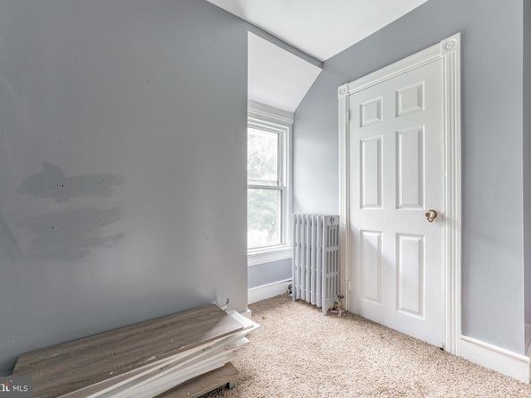 36 E Washington Avenue, Clifton Heights PA 19018