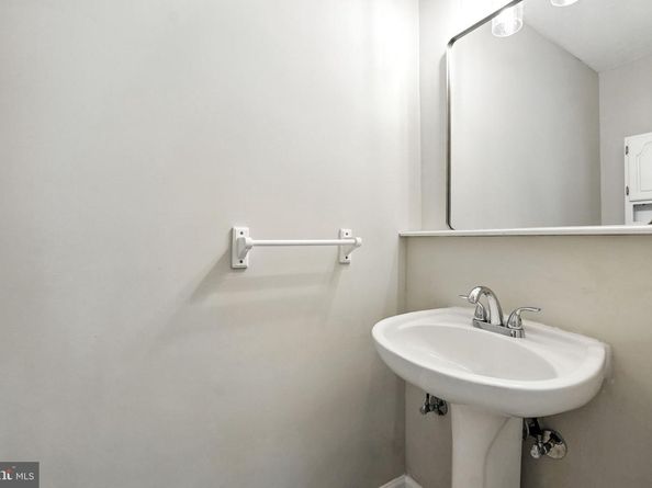 2904 Mainstone Drive, Fairfax VA 22031