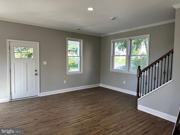 2304 Parkview Avenue, Abington PA 19001