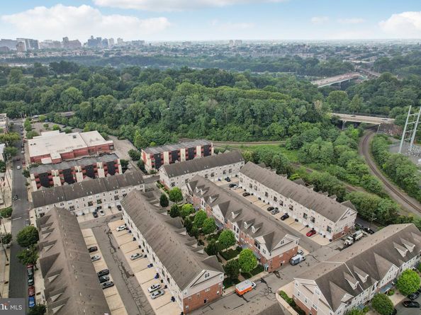 39 Brewerytown Court, Philadelphia PA 19121