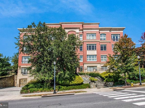 2801 Langston Boulevard 302, Arlington VA 22201