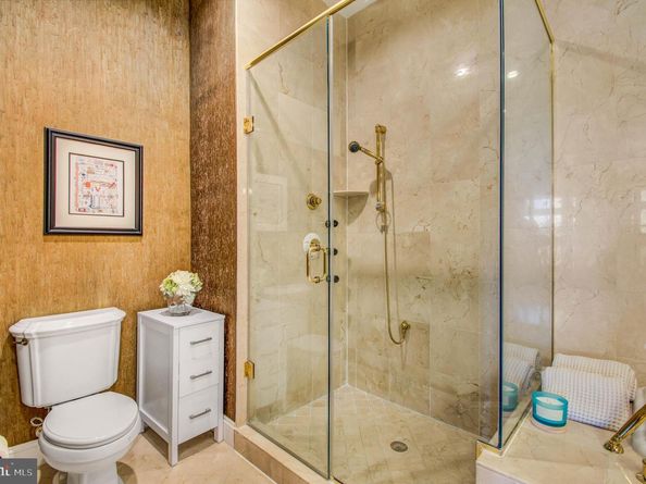 2801 Langston Boulevard 302, Arlington VA 22201