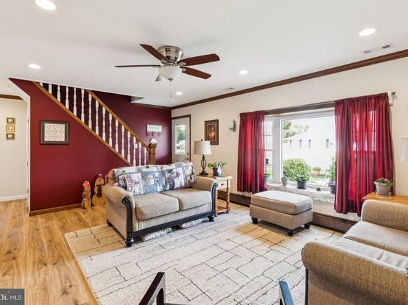 20 Trellis Road, Levittown PA 19056