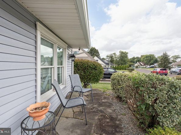 20 Trellis Road, Levittown PA 19056