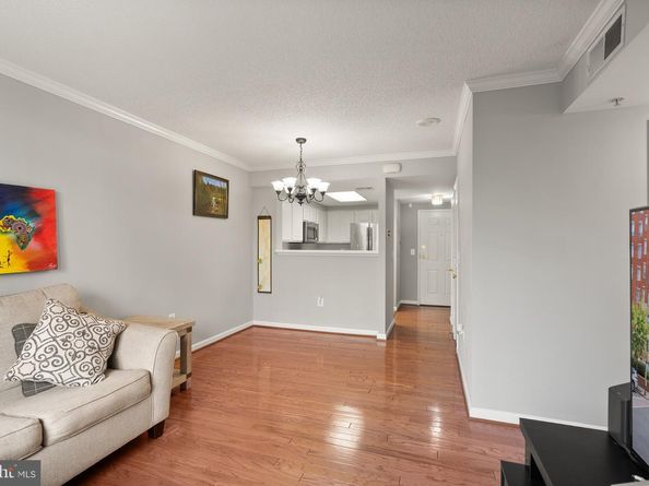 3830 9TH Street N 208E, Arlington VA 22203