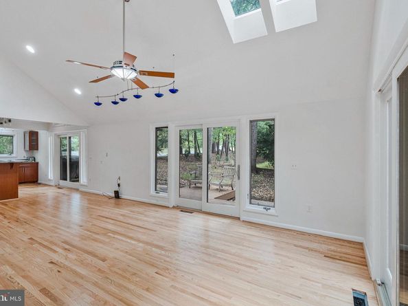 11598 Newport Cove Lane, Reston VA 20194