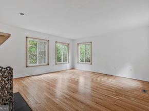 11598 Newport Cove Lane, Reston VA 20194