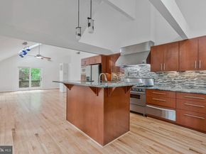 11598 Newport Cove Lane, Reston VA 20194