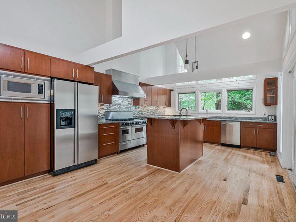 11598 Newport Cove Lane, Reston VA 20194