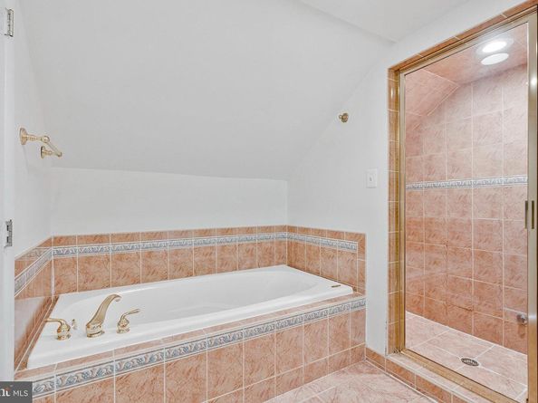 11598 Newport Cove Lane, Reston VA 20194