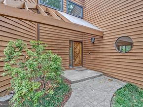 11598 Newport Cove Lane, Reston VA 20194