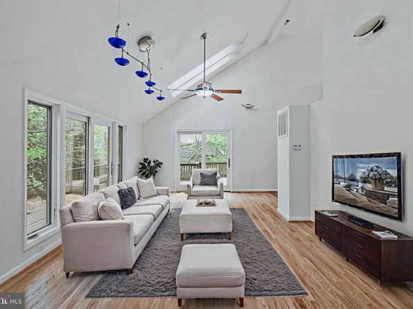 11598 Newport Cove Lane, Reston VA 20194