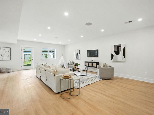 3140 Highland Lane, Fairfax VA 22031