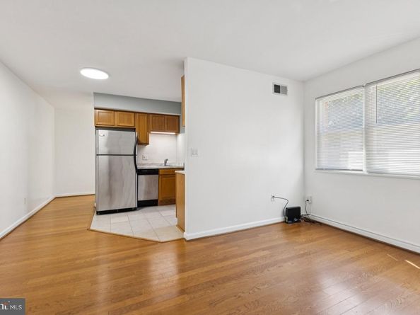 526 Kenyon Street NW 104, Washington DC 20010