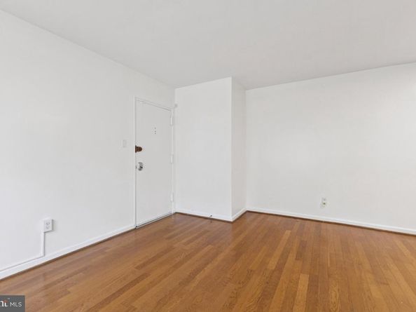 526 Kenyon Street NW 104, Washington DC 20010