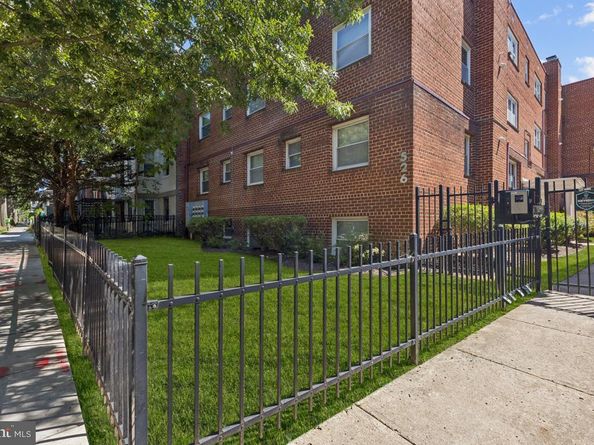 526 Kenyon Street NW 104, Washington DC 20010