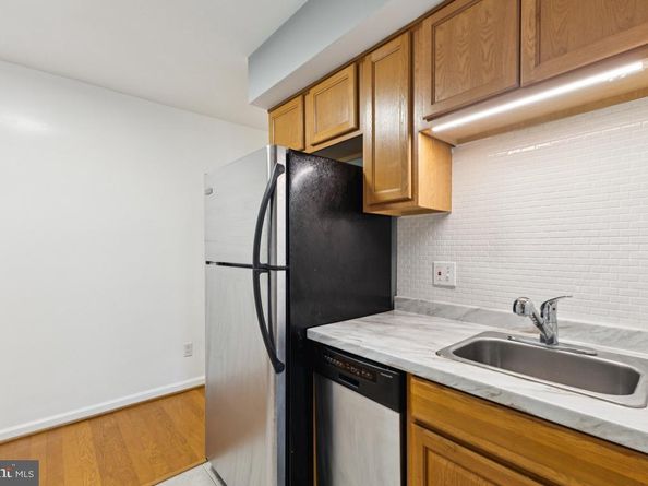 526 Kenyon Street NW 104, Washington DC 20010