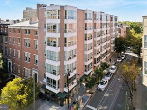 1034 Spruce Street 402, Philadelphia PA 19107