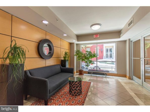 1034 Spruce Street 402, Philadelphia PA 19107