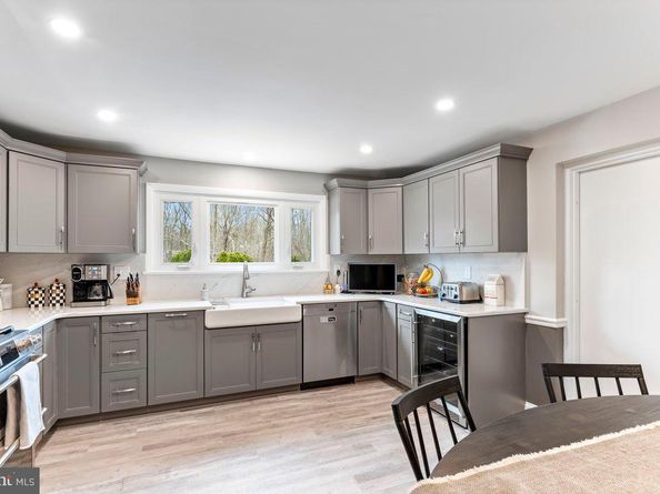 706 Sural Lane, Elkins Park PA 19027