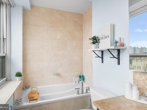 1425 Locust Street 28B, Philadelphia PA 19102