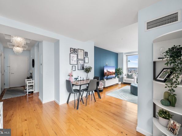 1425 Locust Street 28B, Philadelphia PA 19102