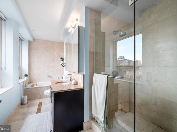 1425 Locust Street 28B, Philadelphia PA 19102
