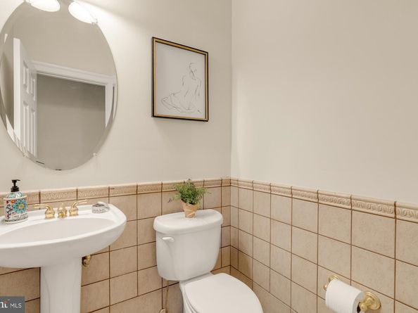 6238 Linway Terrace, Mclean VA 22101