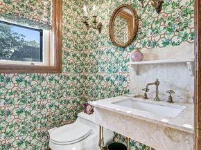 548  560 S Bryn Mawr Avenue, Bryn Mawr PA 19010