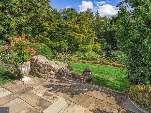 548  560 S Bryn Mawr Avenue, Bryn Mawr PA 19010