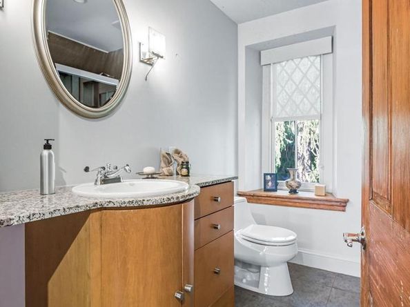 548  560 S Bryn Mawr Avenue, Bryn Mawr PA 19010