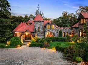 548  560 S Bryn Mawr Avenue, Bryn Mawr PA 19010