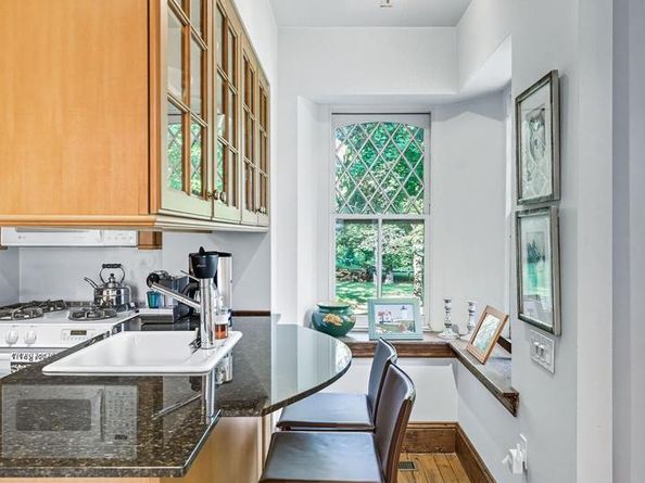 548  560 S Bryn Mawr Avenue, Bryn Mawr PA 19010