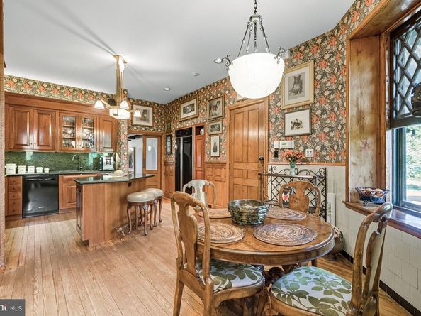 548  560 S Bryn Mawr Avenue, Bryn Mawr PA 19010