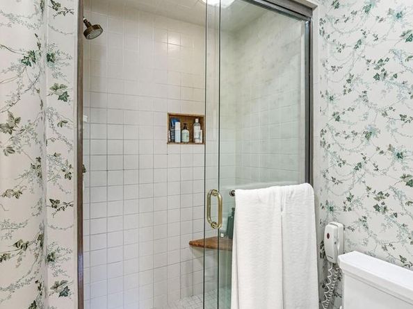 548  560 S Bryn Mawr Avenue, Bryn Mawr PA 19010