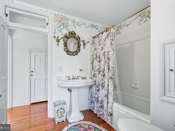 548  560 S Bryn Mawr Avenue, Bryn Mawr PA 19010
