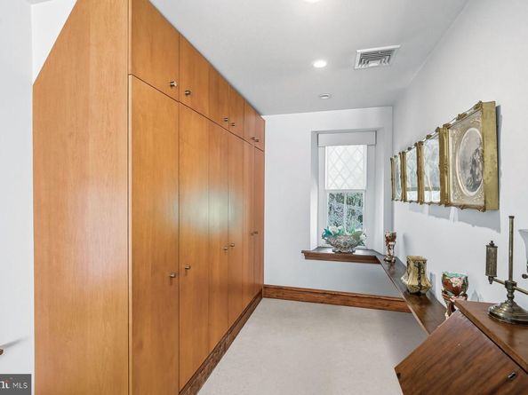548  560 S Bryn Mawr Avenue, Bryn Mawr PA 19010
