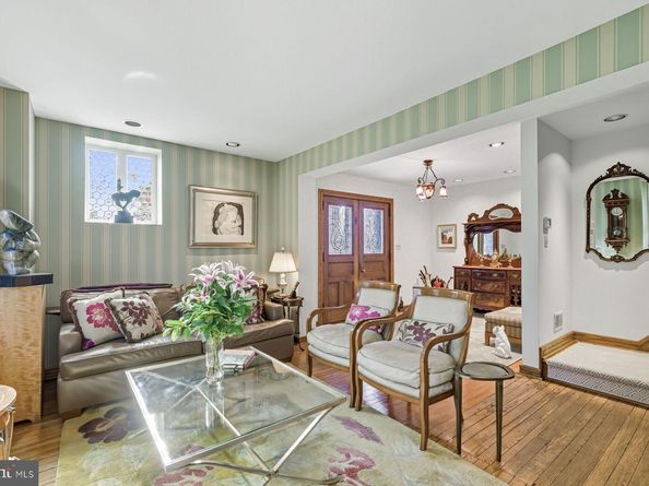 548  560 S Bryn Mawr Avenue, Bryn Mawr PA 19010