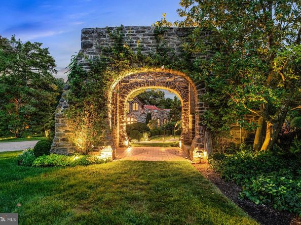 548  560 S Bryn Mawr Avenue, Bryn Mawr PA 19010