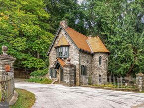 548  560 S Bryn Mawr Avenue, Bryn Mawr PA 19010