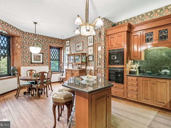 548  560 S Bryn Mawr Avenue, Bryn Mawr PA 19010