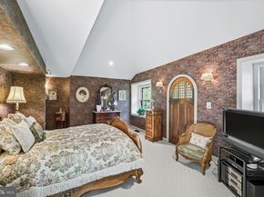 548  560 S Bryn Mawr Avenue, Bryn Mawr PA 19010