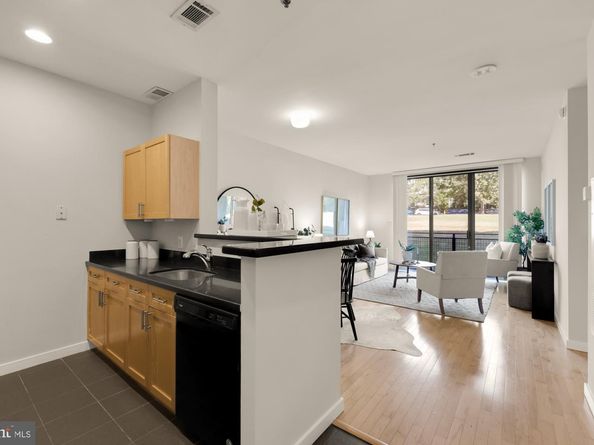 3883 Connecticut Avenue NW 111, Washington DC 20008