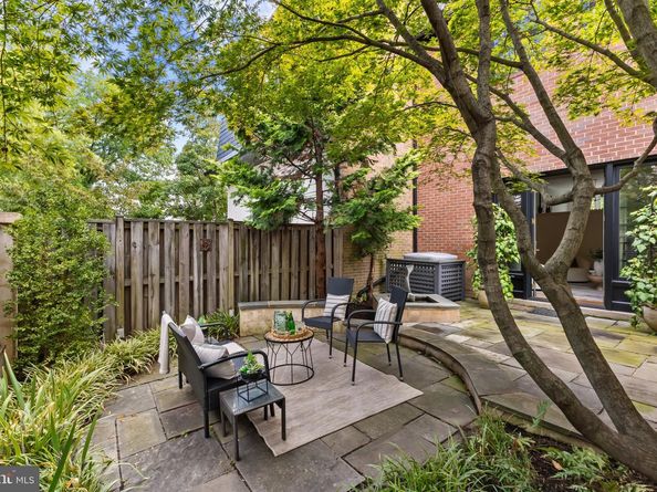 103 Queen Street, Alexandria VA 22314
