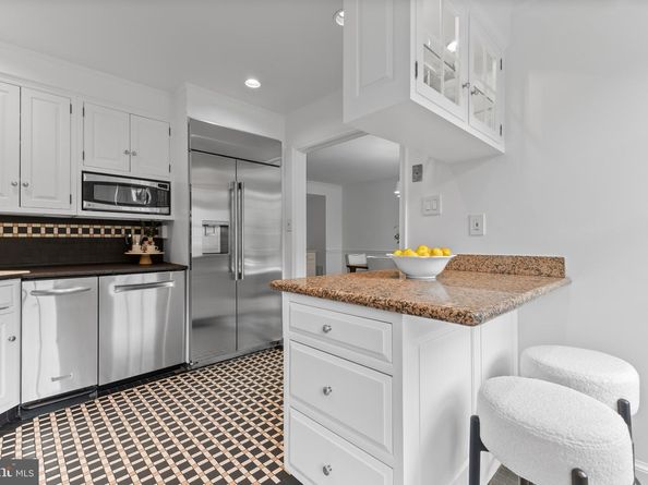103 Queen Street, Alexandria VA 22314