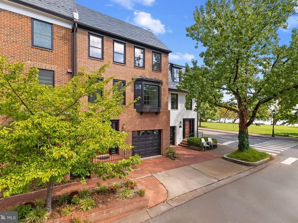 103 Queen Street, Alexandria VA 22314