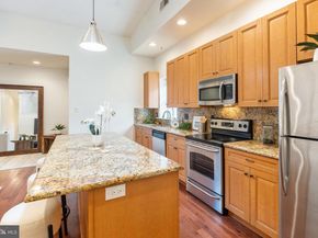 6 S Strawberry Street 16, Philadelphia PA 19106