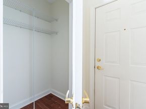 6 S Strawberry Street 16, Philadelphia PA 19106