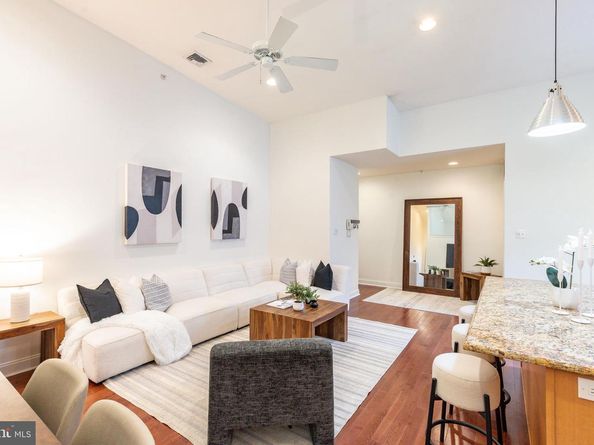 6 S Strawberry Street 16, Philadelphia PA 19106